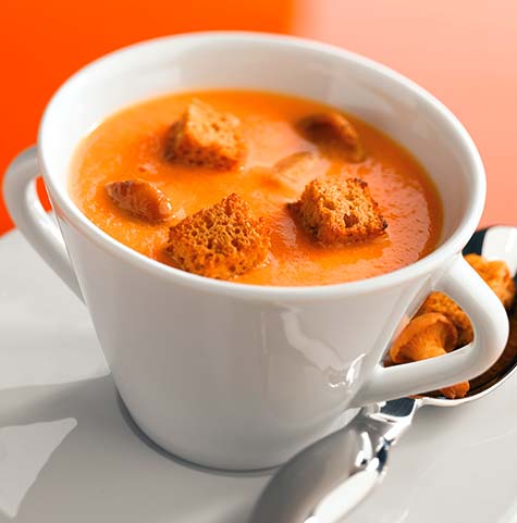 Soupe de carottes et girolles et ses croutons de pain d epices
