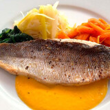 Filet de bar et sa crème de carotte