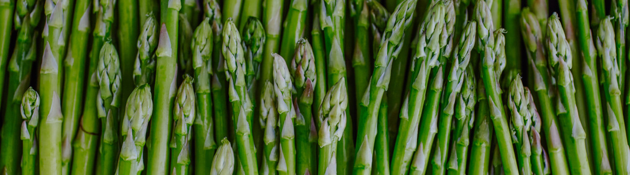 Préparer les asperges avant la cuisson