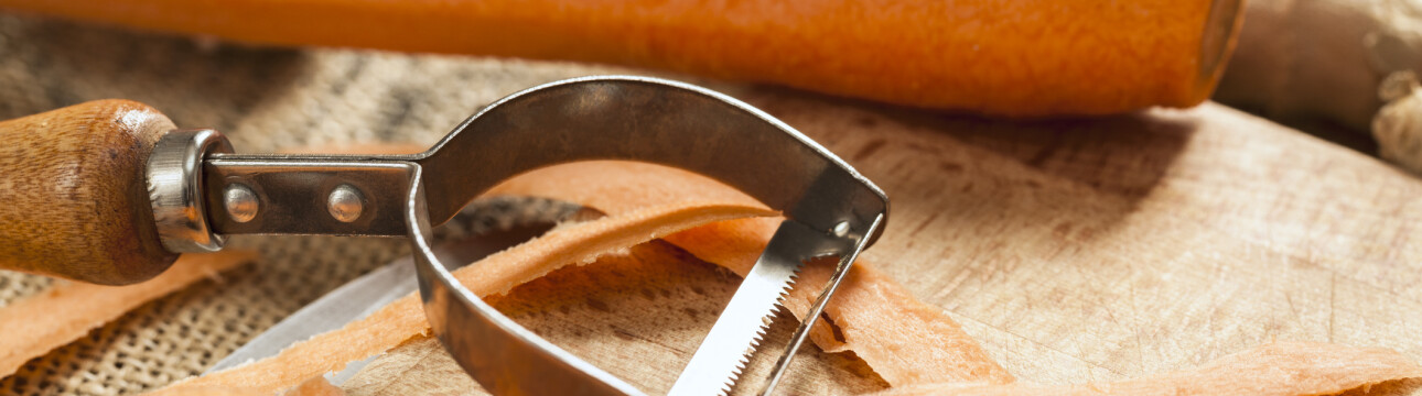 Choisir, laver, éplucher les carottes