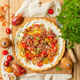 TARTE RICOTTA BASILIC ET CITRON VERT, ÉCHALOTES RÔTIES ET TOMATES