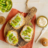 TARTINES AUX BROCHETTES DE COCO PLATS